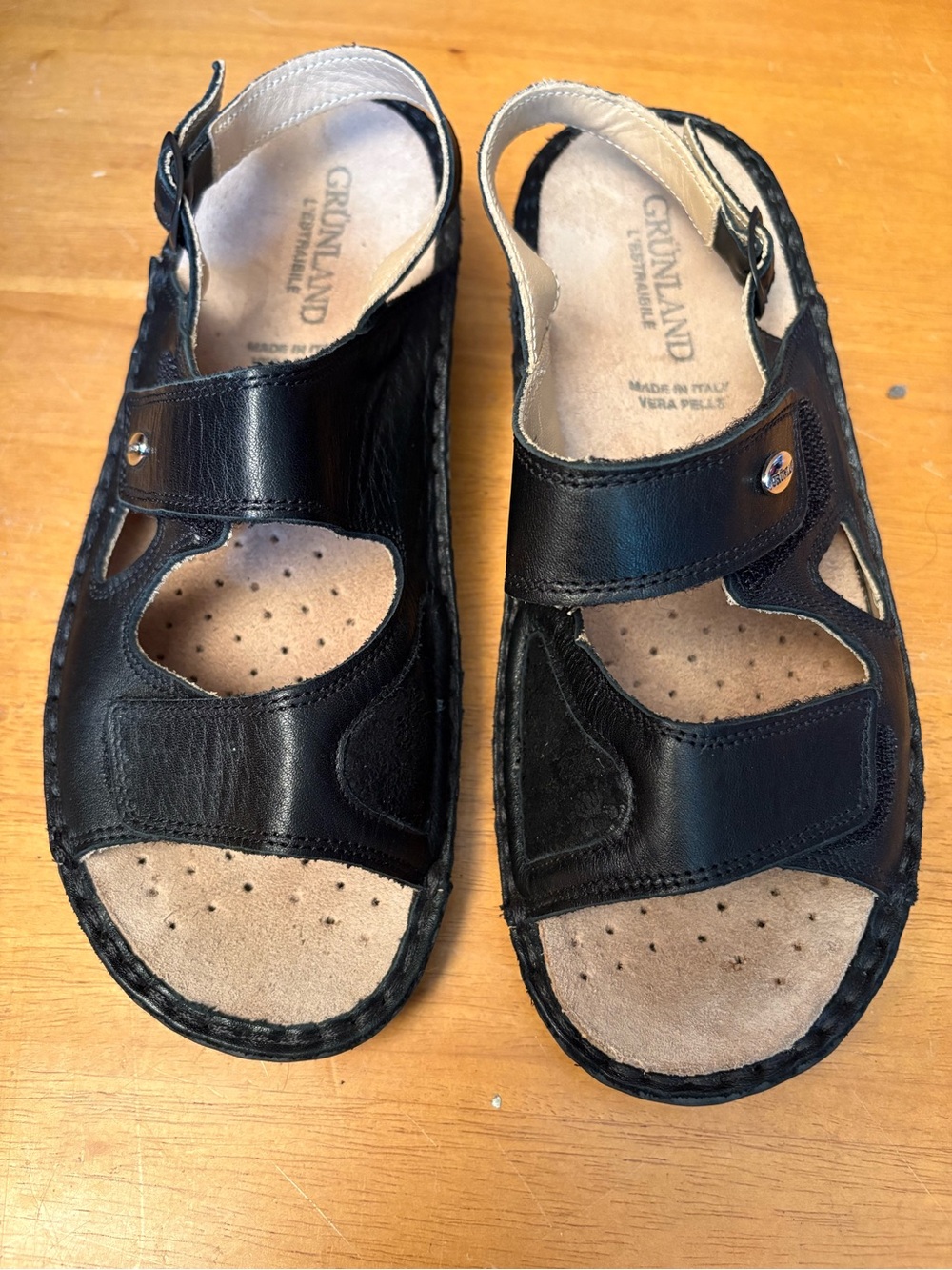Black Leather Women's Comfort Sandals